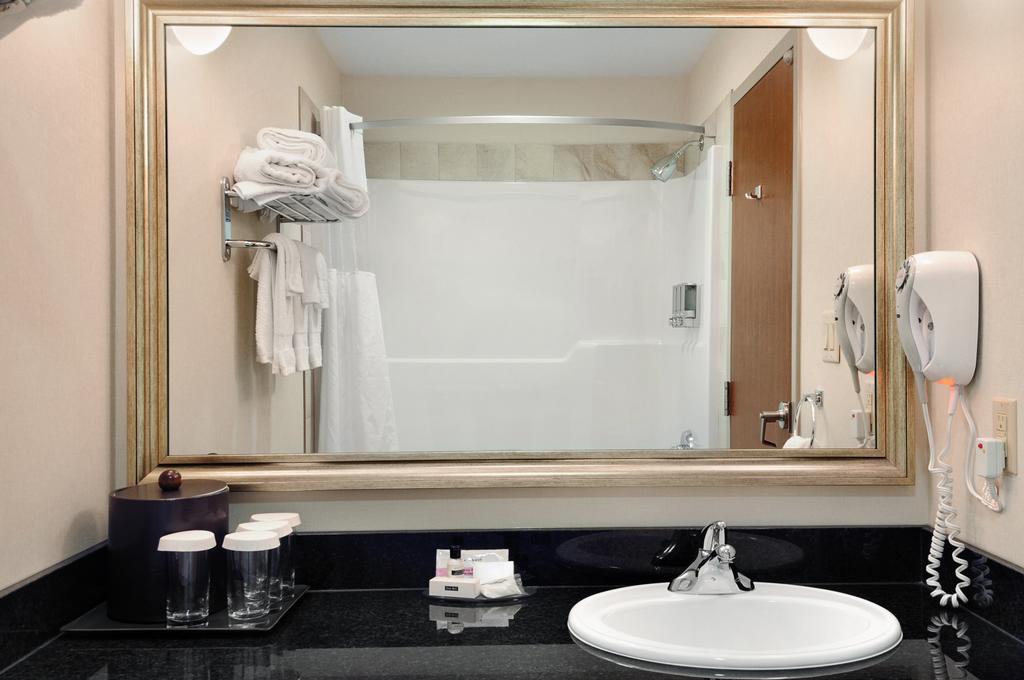Canalta Hotel Tisdale Δωμάτιο φωτογραφία